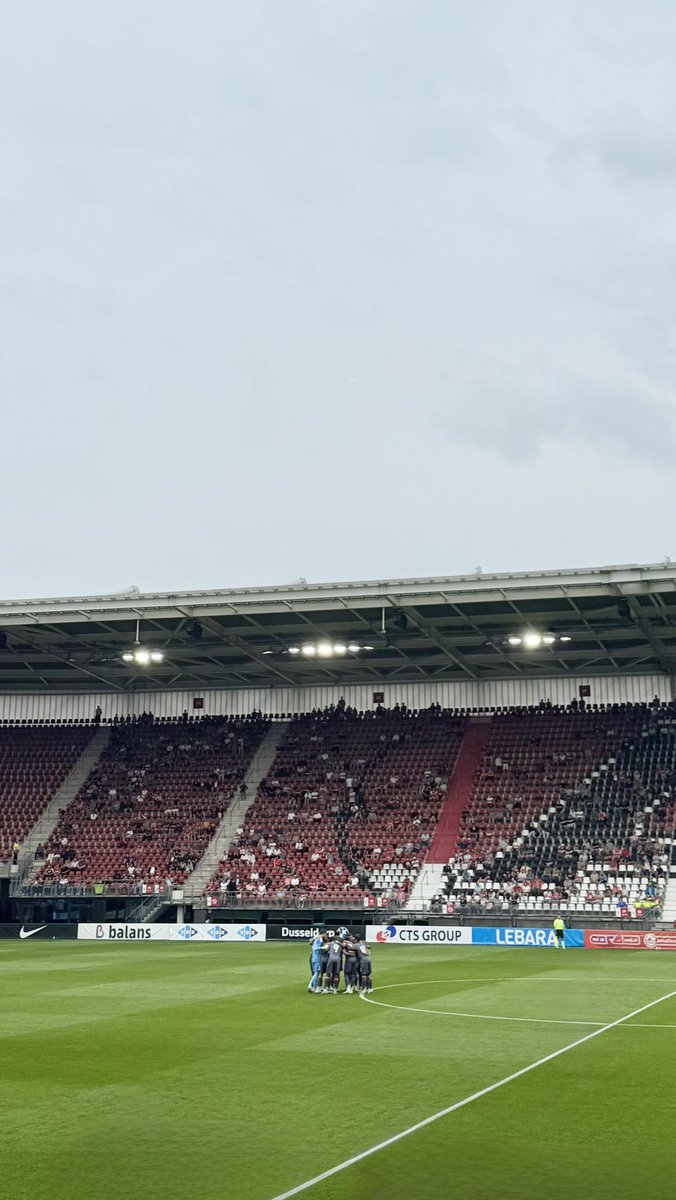 Roussakos's tweet image. one team.