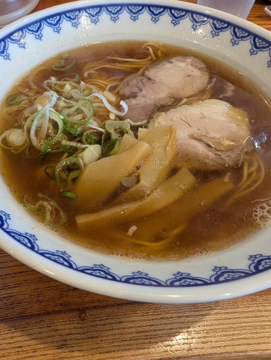 FEVER777WIN's tweet photo. 本日は富山を出発し、高山へ。
まずは高山ラーメンを。 https://t.co/7v2dP2tOhh