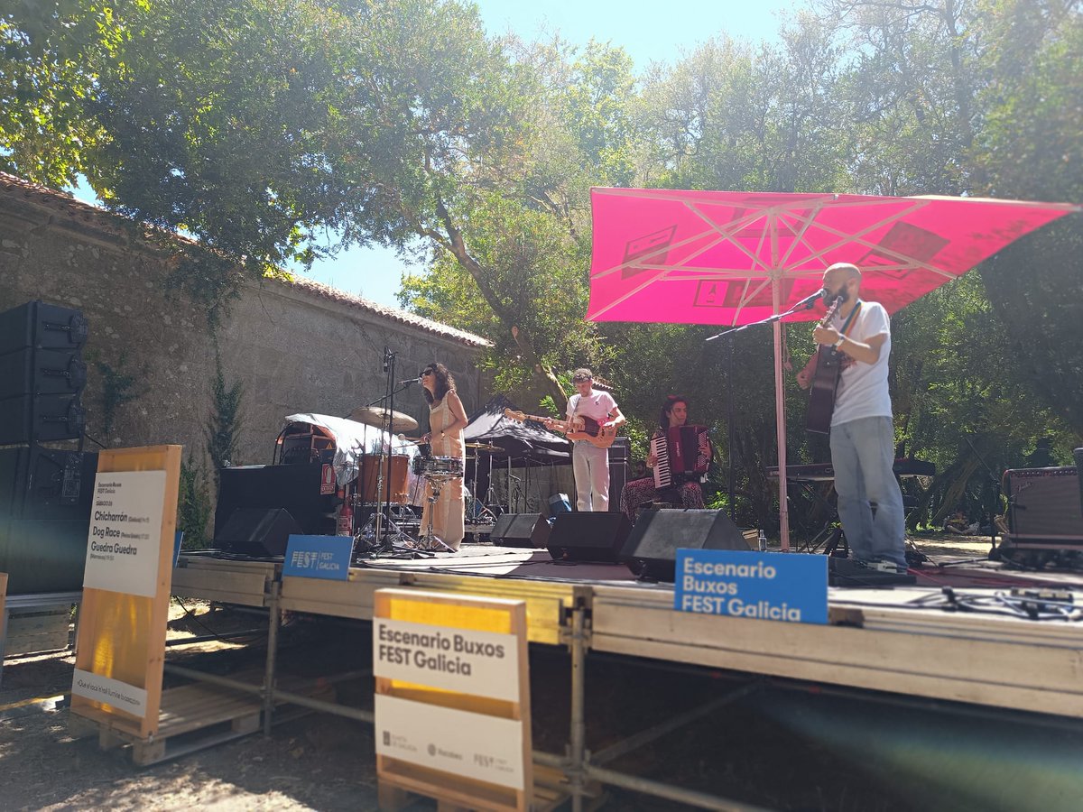 Chicharrón hoxe tocando no Sinsal na Illa de San Simón!

<a href="/FerrorRecords/">Ferror Records</a> #Ferrorrecords <a href="/_chicharron_/">Chicharrón</a>  #illasansimon <a href="/Sinsalaudio/">Festival Sinsal</a>