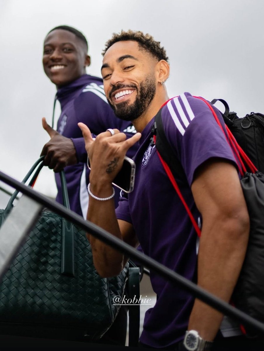 Miniruks's tweet image. "Man United was always my dream club and when you can make your dream come true it's an easy decision."
"The pressure of this club is not really pressure, it’s a privilege…"
Matheus Cunha has won my heart 🫶🏽🇾🇪