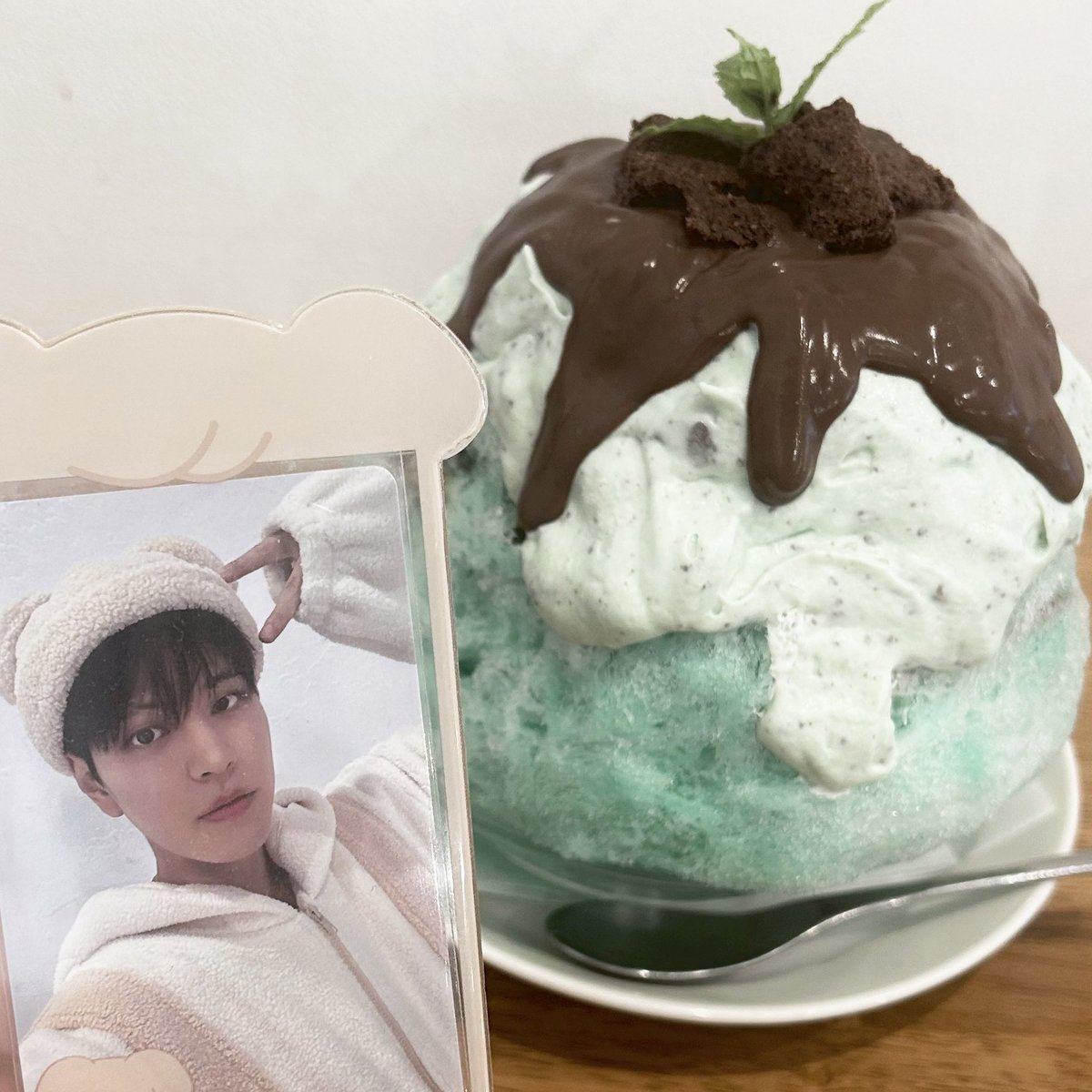 ミうら (@rqu_skz) on Twitter photo すんみんさん、ミンチョのかき氷だよ🌿🍫 すんみんさん、ミンチョのかき氷だよ🌿🍫