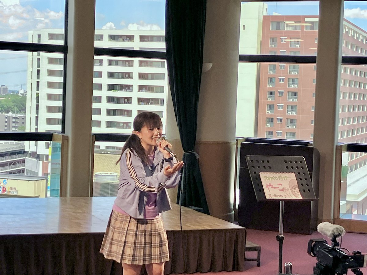 aotn0322's tweet image. 2025.7.26(土)多摩センターガールズストリートライブ
やーこさん🎤@8714_5
ここでは2度目ましてです✌🏻
お客さんも手拍子や「虹が出た街で」で手を振ったり👋🏻その場にいる全員でイベントを作り上げていくようでした✨
夏の風物詩の花火大会のお話も🎆僕も観に行ってみたくなりました↗️
#やーこ