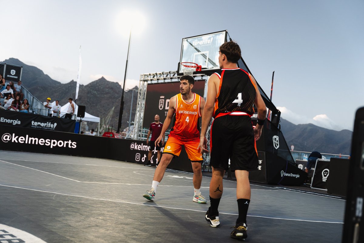 Baloncesto España (@baloncestoesp) on Twitter photo Pues se han quedado unas SEMIS 🔝en el Master de Tenerife <a href="/3x3series/">3x3 Series</a> 😍
Bordeaux 🆚 <a href="/Barcelona_3x3/">Barcelona 3x3</a>
<a href="/batsgaming_/">Argos Bats Gaming 🎮🏀</a> 🆚 <a href="/valenciabasket/">Valencia Basket Club</a>
#3x3Series #SomosEquipo Pues se han quedado unas SEMIS 🔝en el Master de Tenerife <a href="/3x3series/">3x3 Series</a> 😍
Bordeaux 🆚 <a href="/Barcelona_3x3/">Barcelona 3x3</a>
<a href="/batsgaming_/">Argos Bats Gaming 🎮🏀</a> 🆚 <a href="/valenciabasket/">Valencia Basket Club</a>
#3x3Series #SomosEquipo