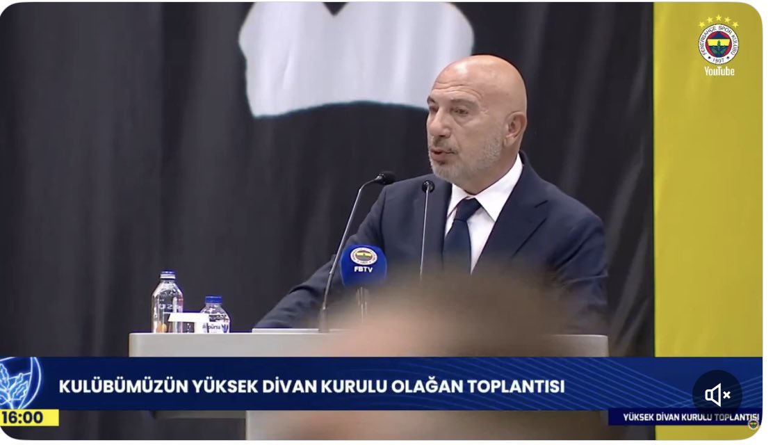 AntErcan's tweet image. Hem Fenerbahçe’ye iftira atıldı kabul ediyorsun…

Hem de iftira atanların mahkemelerinde yargılanarak sayın Aziz Yıldırım ve yöneticiler beraat etsin,isimlerini temizlesin diyorsun.

Sen Fenerbahçelileri bu kadar mı salak görüyorsun…