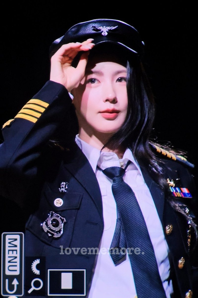 yejjo_'s tweet image. 토끼경관님한테딱지끊기고싶어서 경찰서앞에불법주차할거임