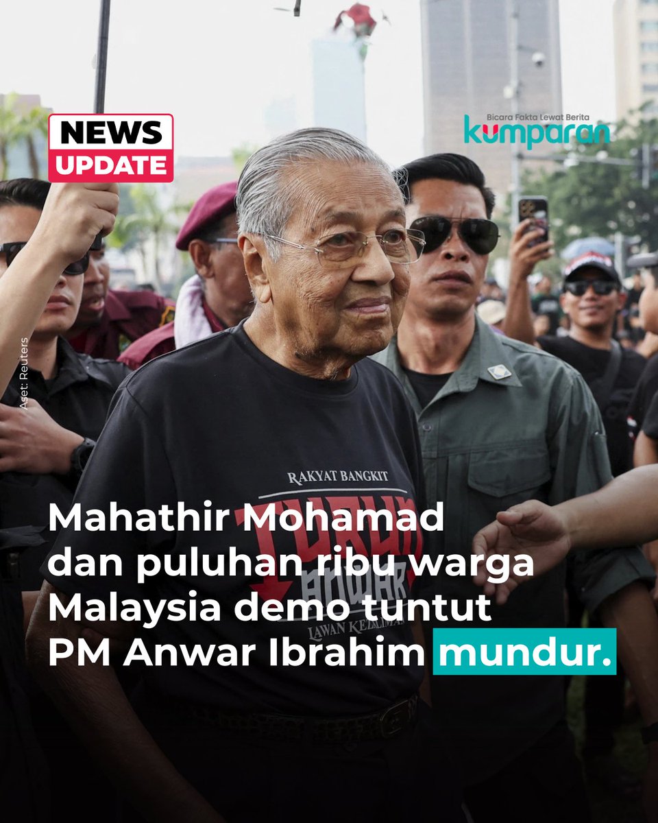 kumparan's tweet image. Puluhan ribu warga Malaysia turun ke jalan di Kuala Lumpur pada Sabtu (26/7), menuntut Perdana Menteri Anwar Ibrahim mundur dari jabatannya.
#newsupdate #update #news #carousel kum.pr/y7730l2vxo