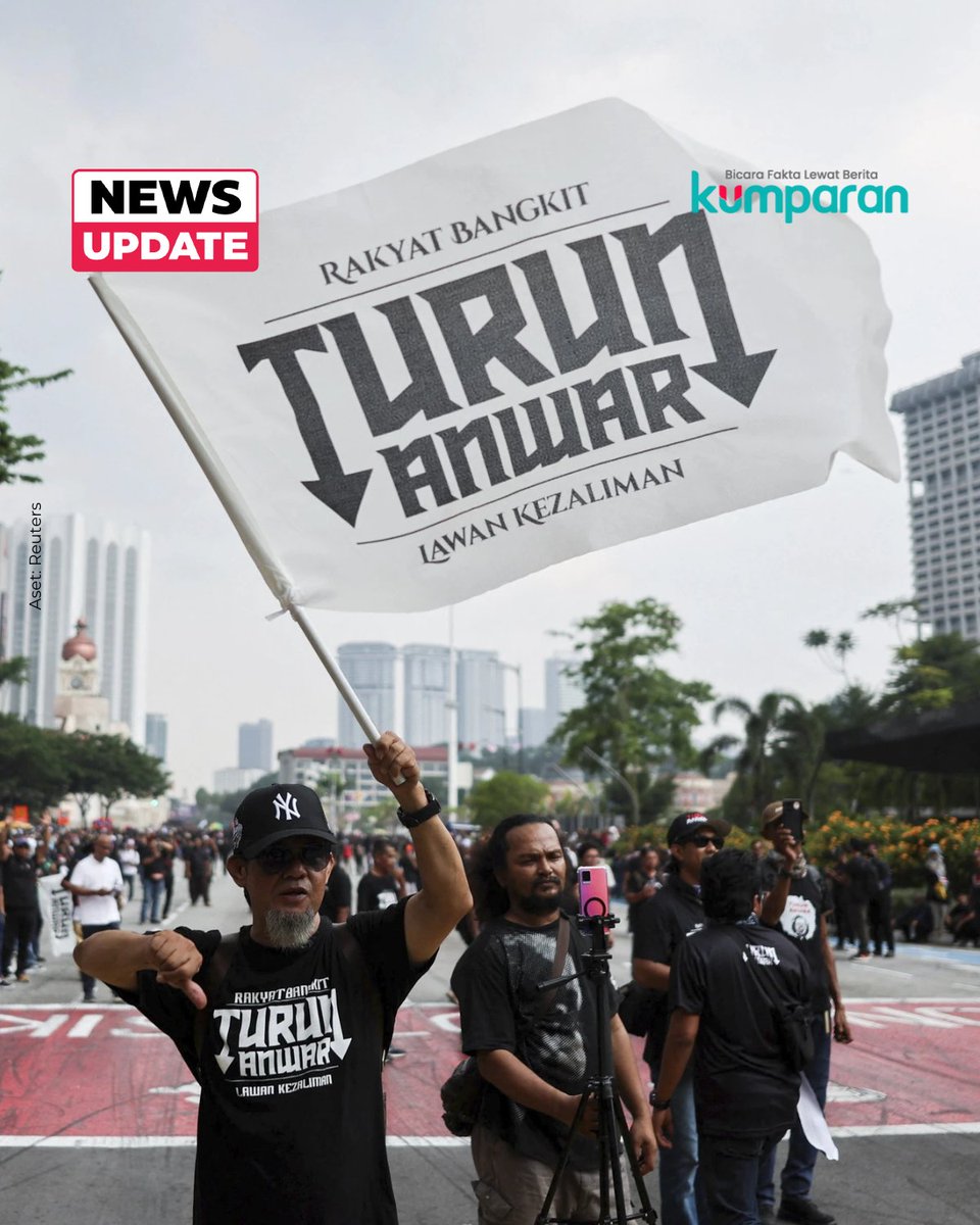 kumparan's tweet image. Puluhan ribu warga Malaysia turun ke jalan di Kuala Lumpur pada Sabtu (26/7), menuntut Perdana Menteri Anwar Ibrahim mundur dari jabatannya.
#newsupdate #update #news #carousel kum.pr/y7730l2vxo