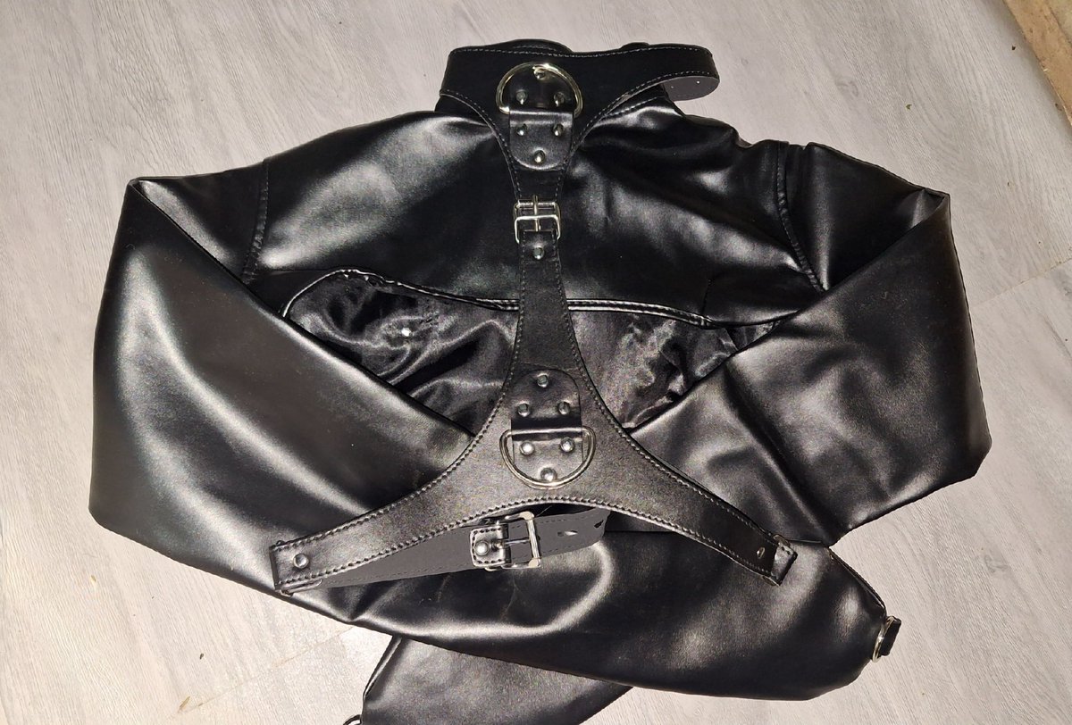 ชุดไหม่มาถึงแล้วเล่นแบบไหนดีงับ