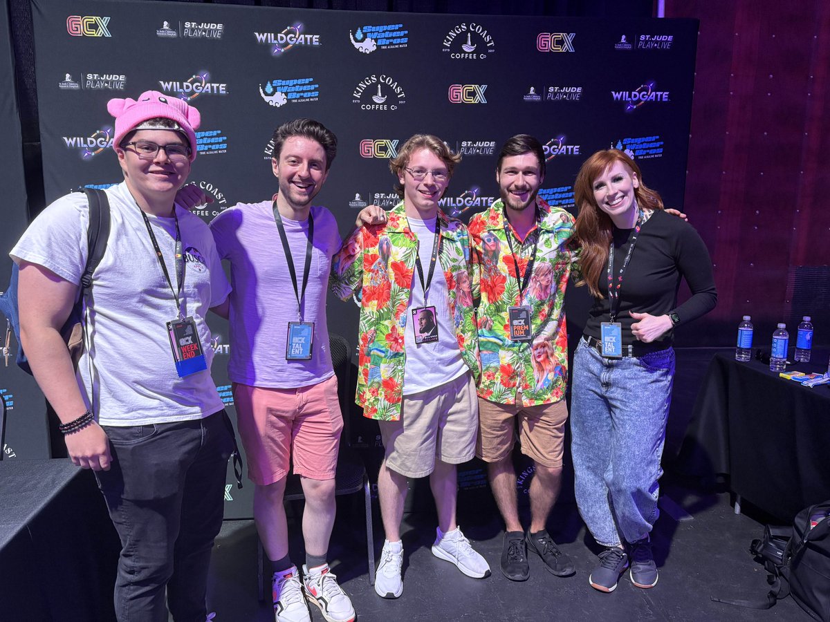 Nuktuk_BDB's tweet image. Loved meeting @DattosDestiny and @traveldanielle at GCX this year. Truly surreal.