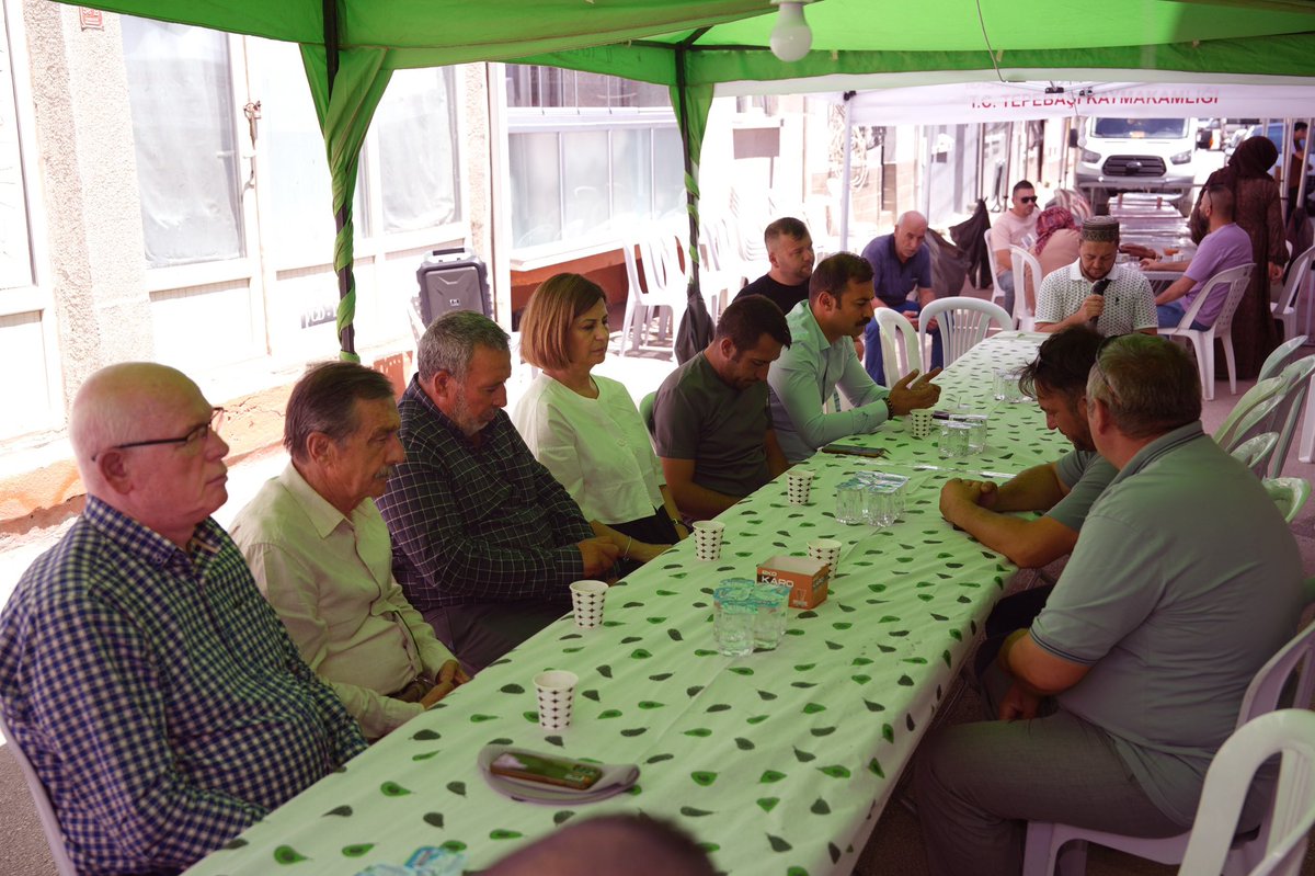 Belediye Başkanlarımız ile birlikte Seyitgazi orman yangınında hayatlarını kaybeden şehitlerimiz Tolunay Kocaman ve Eyüp Dereli’nin ailelerine taziye ziyaretinde bulunduk.

Şehitlerimizi bir kez daha rahmetle anıyor, ailelerine ve milletimize baş sağlığı diliyoruz.

<a href="/avtalatyalaz/">Talat Yalaz</a>