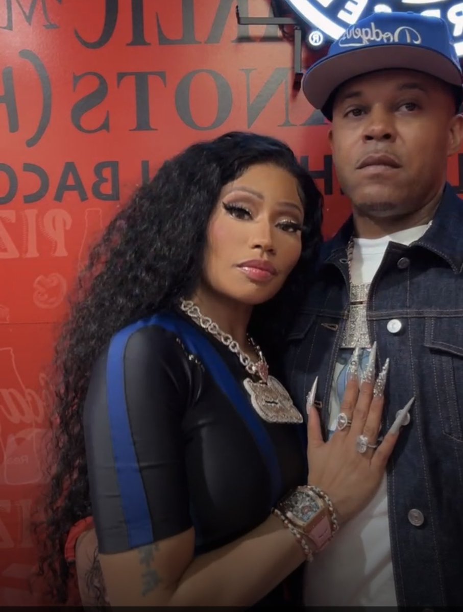 RedMedia_us's tweet image. Nicki Minaj and Kenneth Petty are facing a lawsuit filed by Petty’s attempted rape victim, Jennifer Hough.

The suit is set to have an in-person settlement on July 31, 2025. There are reports that Nicki Minaj&apos;s crash out on  X is to divert attention from the case happening in 5…