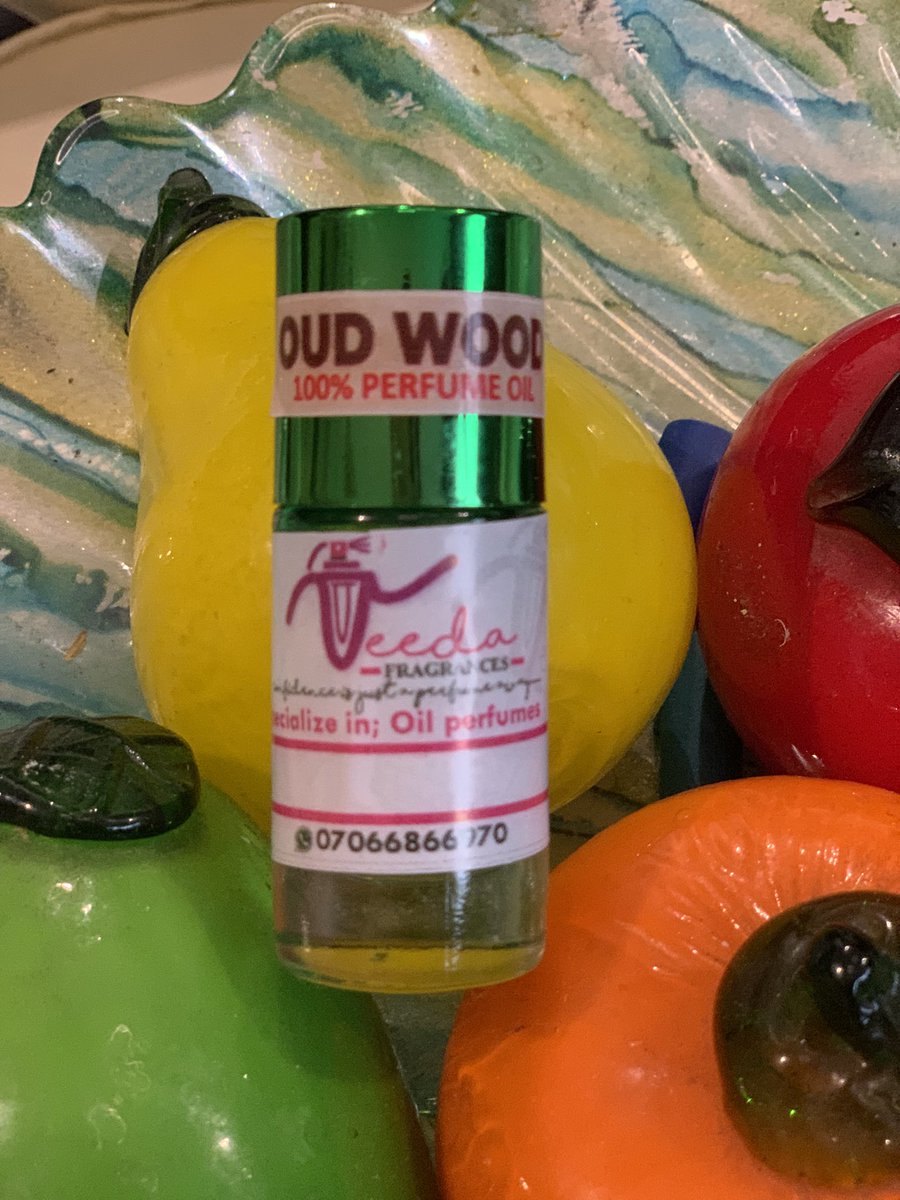 veeda_fragrance's tweet image. These are what makes me smell lovely. ๐๐๐ Can u spot Veeda oil perfumes? Pls patronize me. #iyaloja