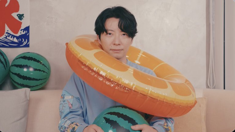 mage_bo_'s tweet image. #イエマガプラス
夏を満喫中の星野源さん(kawaii)