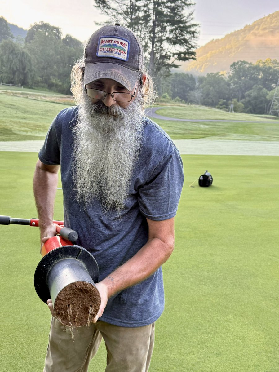 jeremyboone's tweet image. 57 year old push-up greens on July 26th,…. it’s a great day! 36 days until September. Some staff off this weekend so the GM got to cut greens. So double great day! Lead from the front.