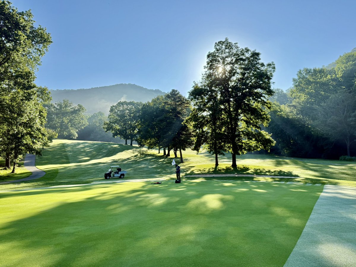jeremyboone's tweet image. 57 year old push-up greens on July 26th,…. it’s a great day! 36 days until September. Some staff off this weekend so the GM got to cut greens. So double great day! Lead from the front.