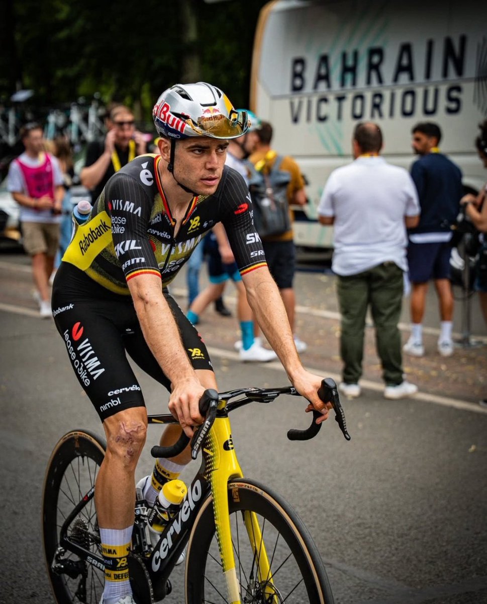 LeCyclismebelge's tweet image. Wellens 🇧🇪 en échappée 💨
Van Aert et Teuns 🇧🇪 en contre (à 2'50")
ON Y CROIT POUR LA SIXIÈME VICTOIRE BELGE !! 🏆✨️
#TDF2025