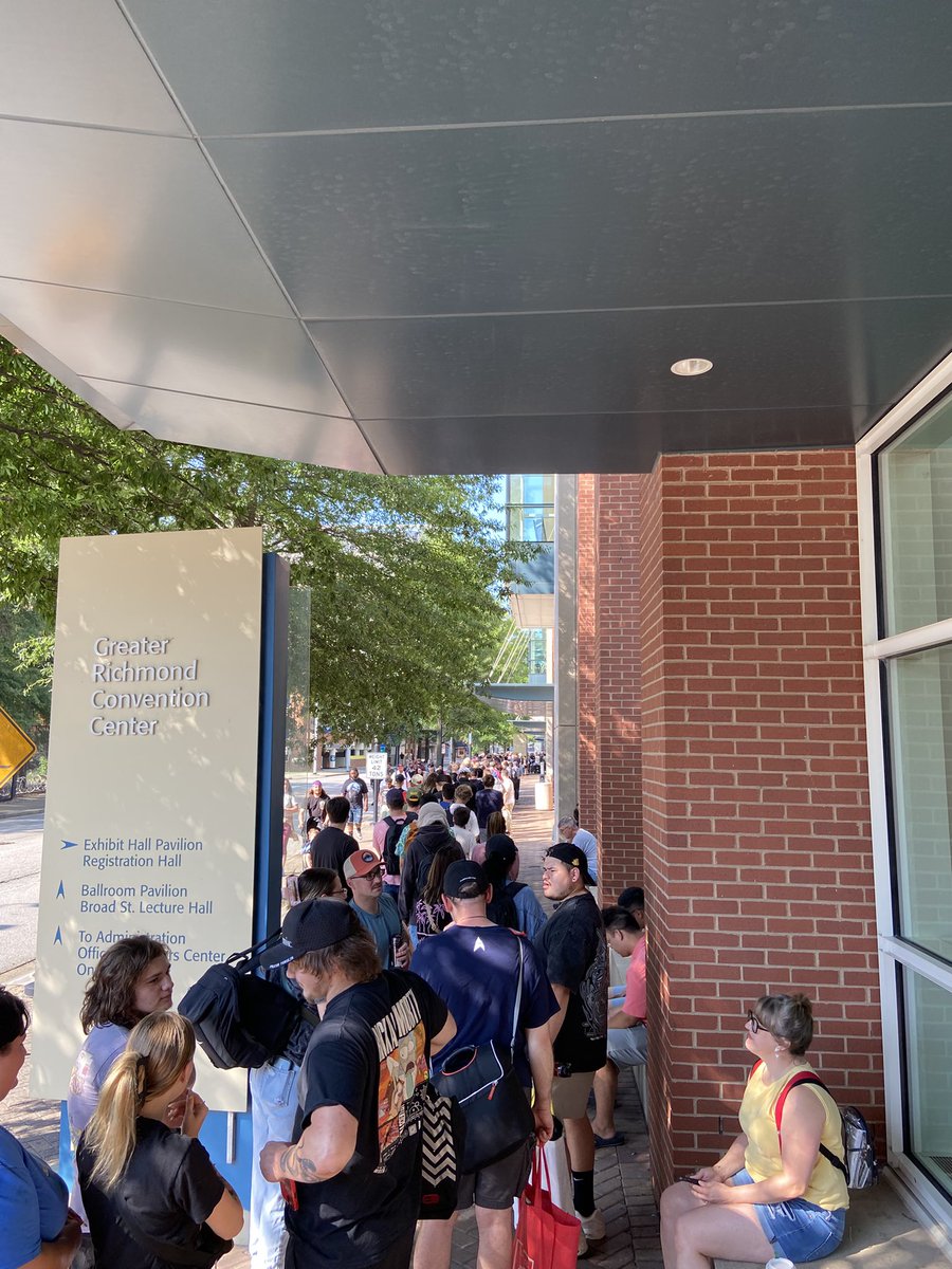 imconord's tweet image. Crazy line for the @CoolGuyPodge meet and greet at Richmond Collectacon