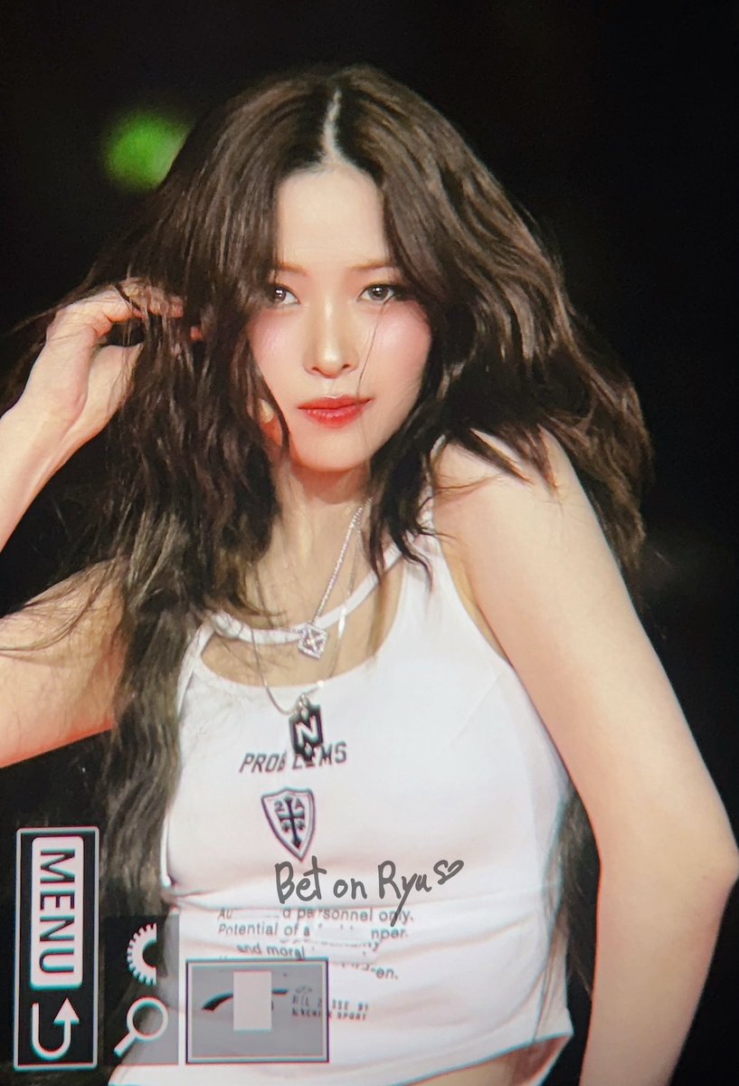 betonryu_srj's tweet image. 250726 가요대전 🔥 

#ITZY #있지 #RYUJIN #류진
@ITZYofficial