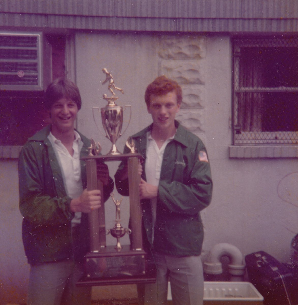 CBeesleyEcho's tweet image. “I sense it from the players”
I interviewed David Moyes for the first time this trip and the Everton manager delivered a transfer message as he returned to the town where his love of the USA began (see photo below)
liverpoolecho.co.uk/sport/football…