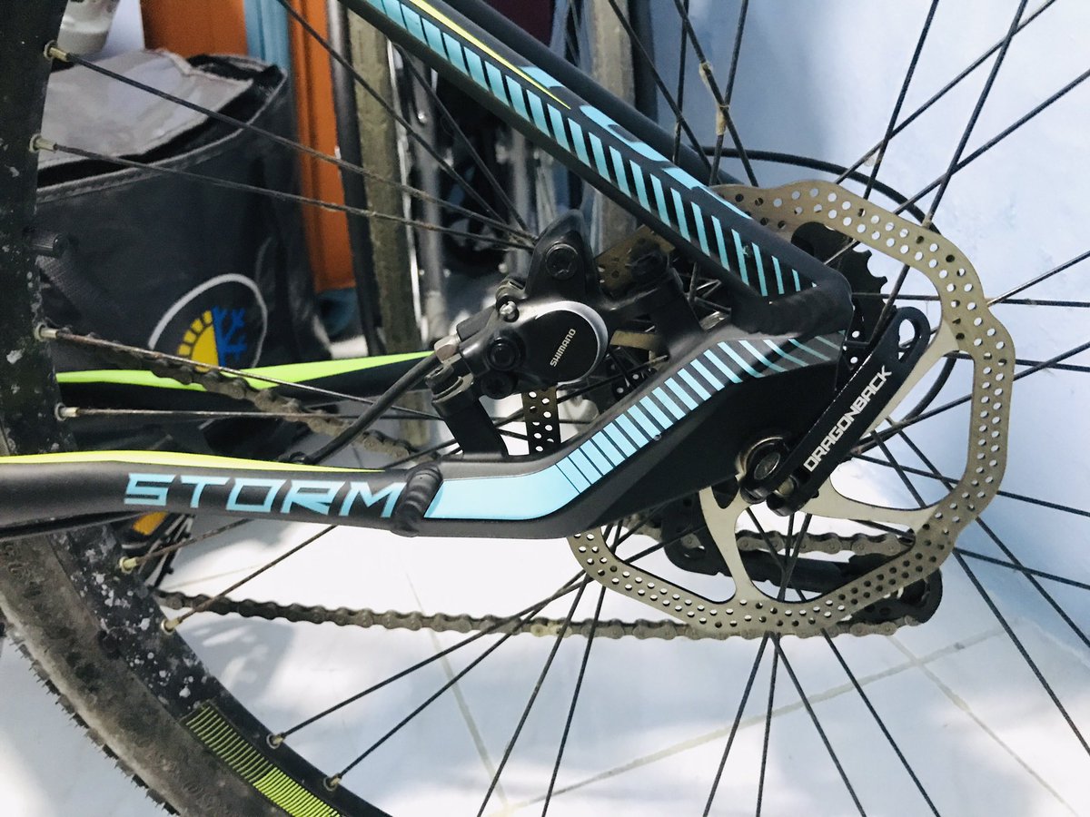 karmsdesu's tweet image. Selling off my dad’s old Crossmac Storm 32 bike!
RM1000. Negotiable for serious buyer only.
Tires flat, slightly rusted but only been used twice in many years.
DM for info. RT appreciated!