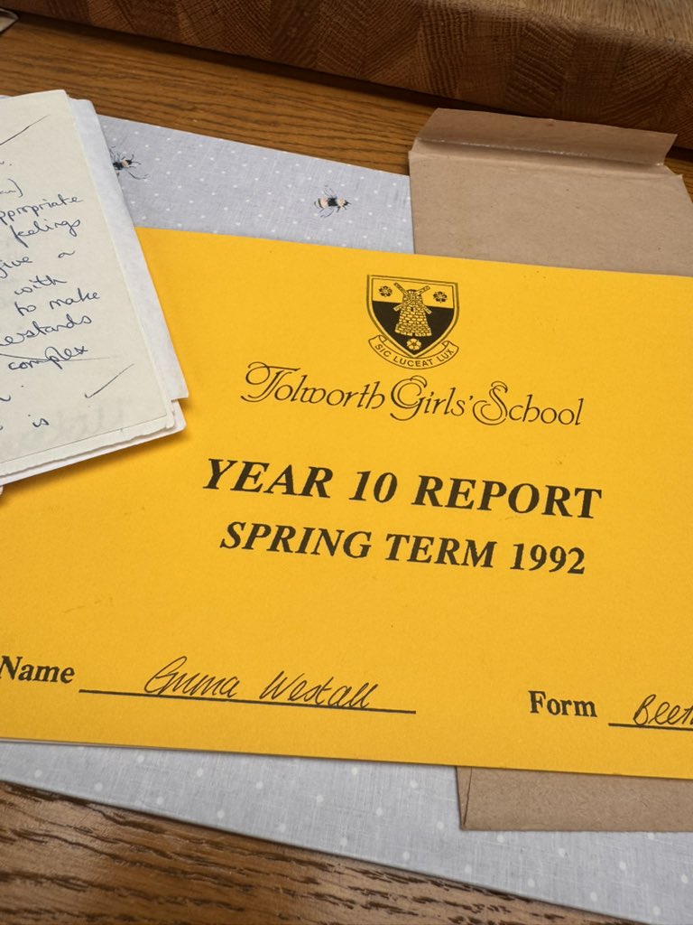 DayWalkerEm1's tweet image. I’ve just been given all my school reports .. so far there is a lot of she could of done better lol 😂