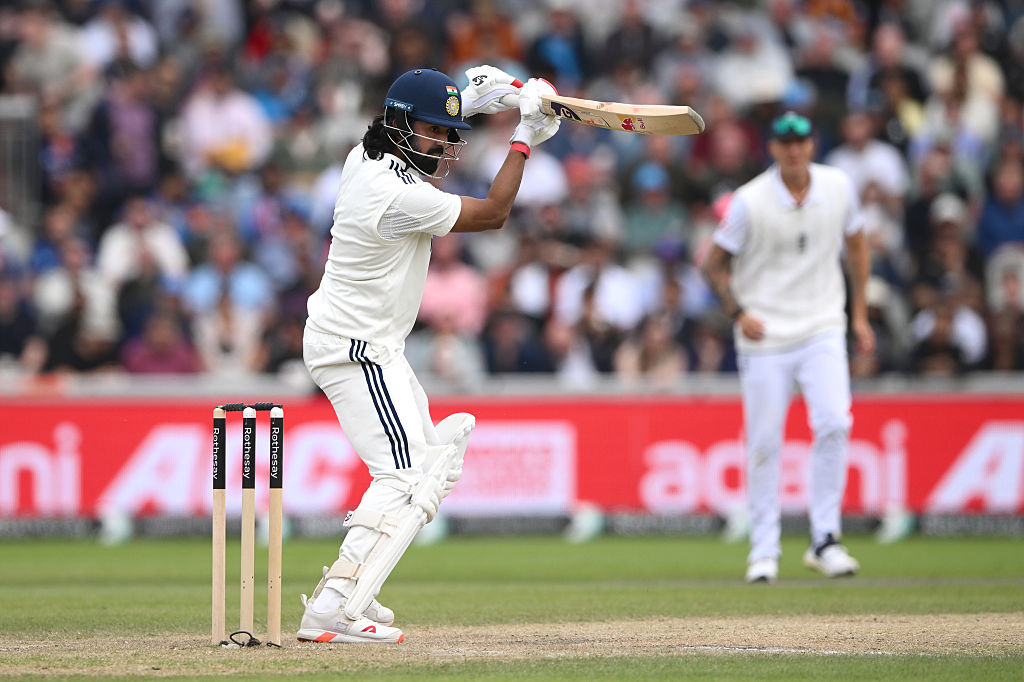 Cricket_TS's tweet image. Gill & Rahul are rebuilding after the loss of two quick wickets ๐ช
๐ฎ๐ณ India are 36-2
๐ They trail by 275 runs
#ENGvIND is available for overseas listeners on the @Cricket_TS YouTube Channel ๐
๐บ WATCH: youtube.com/live/1HhUb6S09โฆ