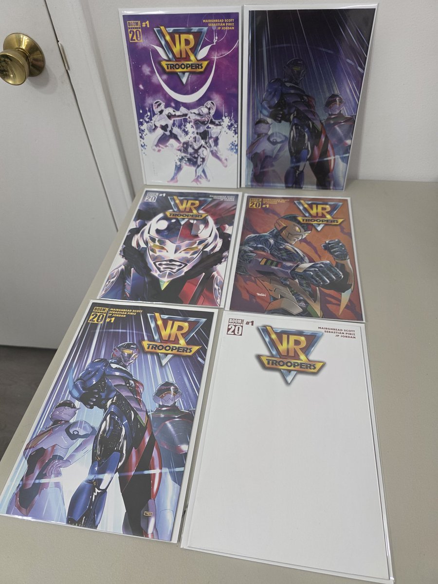 razzle1337's tweet image. For Sale
13 comic lot
PR Prime #7 and #8 and VR Troopers #1
$30 including shipping
DM me