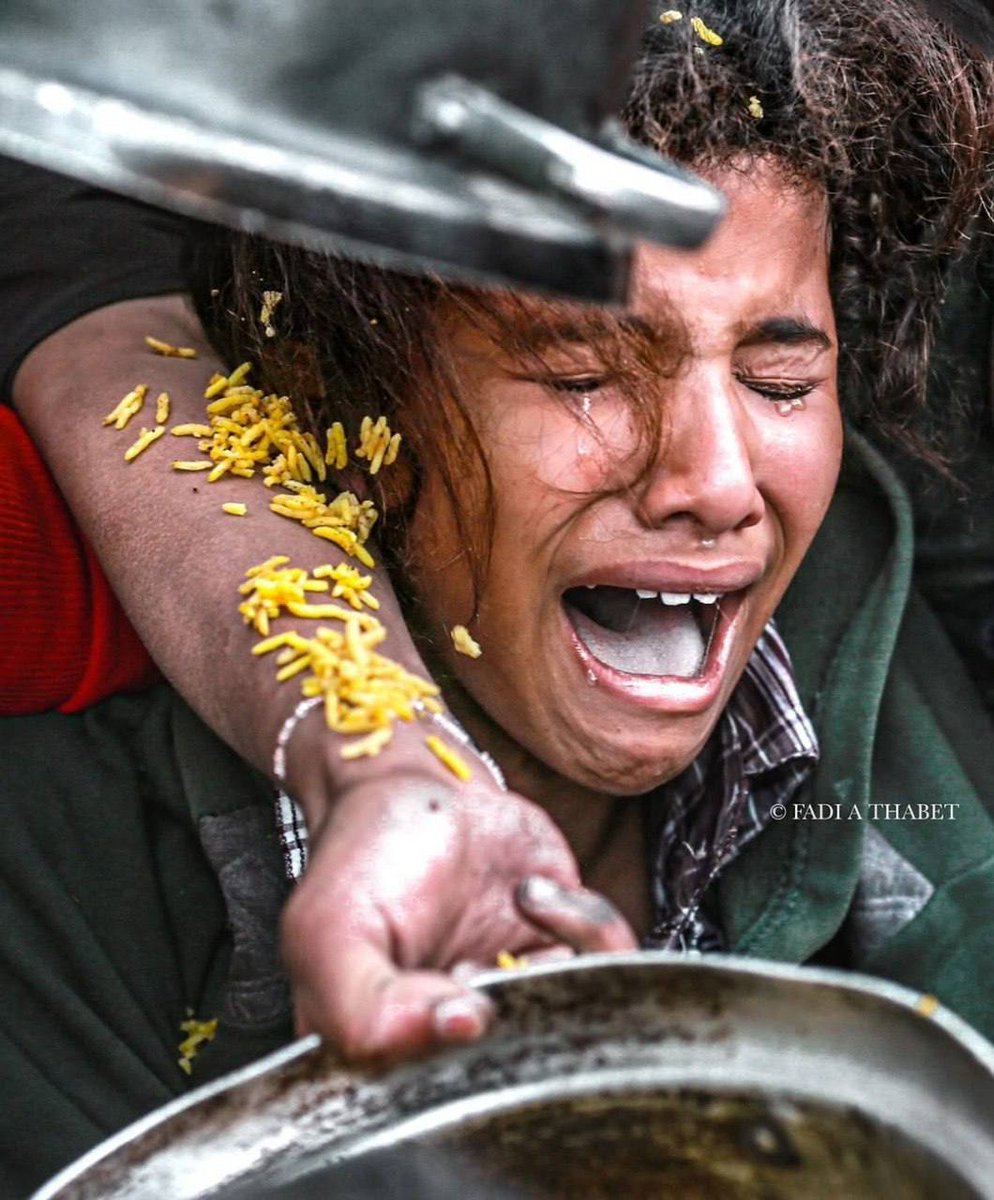 madfajy's tweet image. المرصد الأورومتوسطي لحقوق الإنسان:
- هناك 1200 مسن توفوا في غزة نتيجة التجويع وآلاف مهددون بالموت مع استمرار الحصار الإسرائيلي.
- مئات المسنين يصلون يوميًا للمستشفيات ومراكز الرعاية الأولية وهم في حالة إجهاد وإنهاك شديدين، في محاولة للحصول على سوائل تغذية طبية.
-فريقنا…