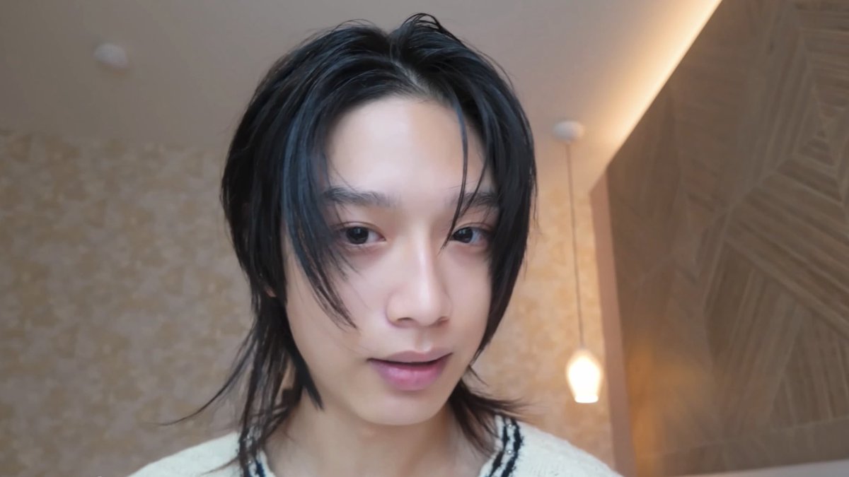 bunienice's tweet image. อยากมัดผมให้แล้วจะติดโบว์ด้วย 🎀