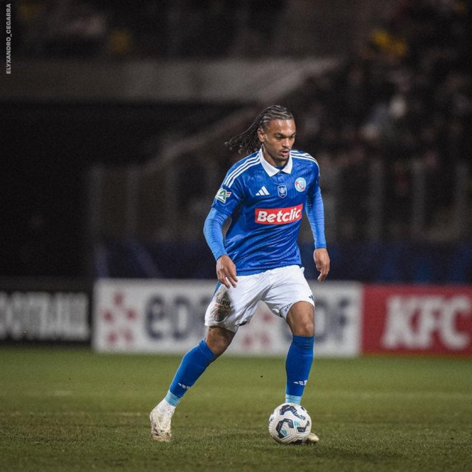 Ligue1_Turkce's tweet image. TRANSFER | Lens, Strasbourg forması giyen Sekou Mara ile ilgileniyor. (via @MohamedTERParis)