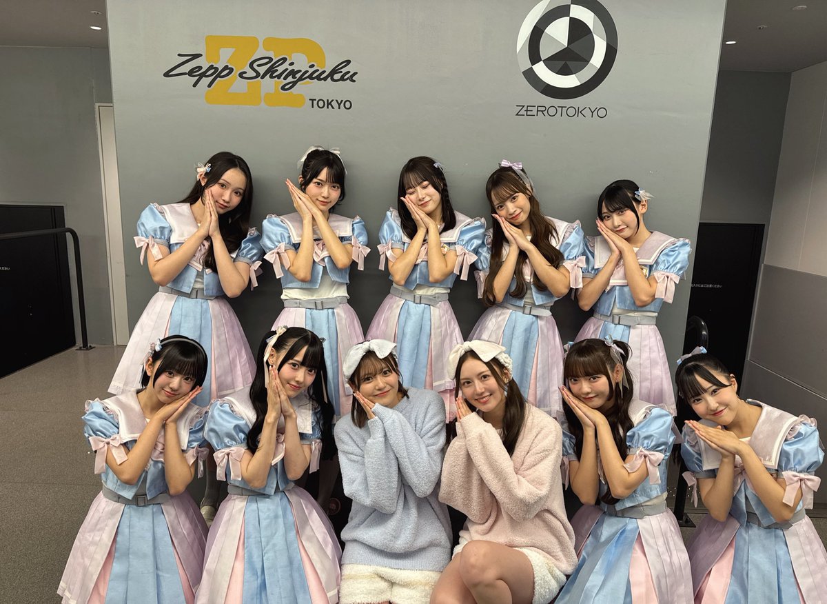 Suupeasofficial's tweet image. 「#アニソフィアフェス2025 Summer」にてご一緒させていただきました、
#あやぽんず* (@ayaponzu111 )さん
#高嶺のなでしこ ( @takanenofficial )さん
+α/#あるふぁきゅん。(@alfa10alfa )さん
とお写真撮っていただきました(˘ω˘)スヤァ
またご一緒出来るように #Suupeas 頑張ってまいります!