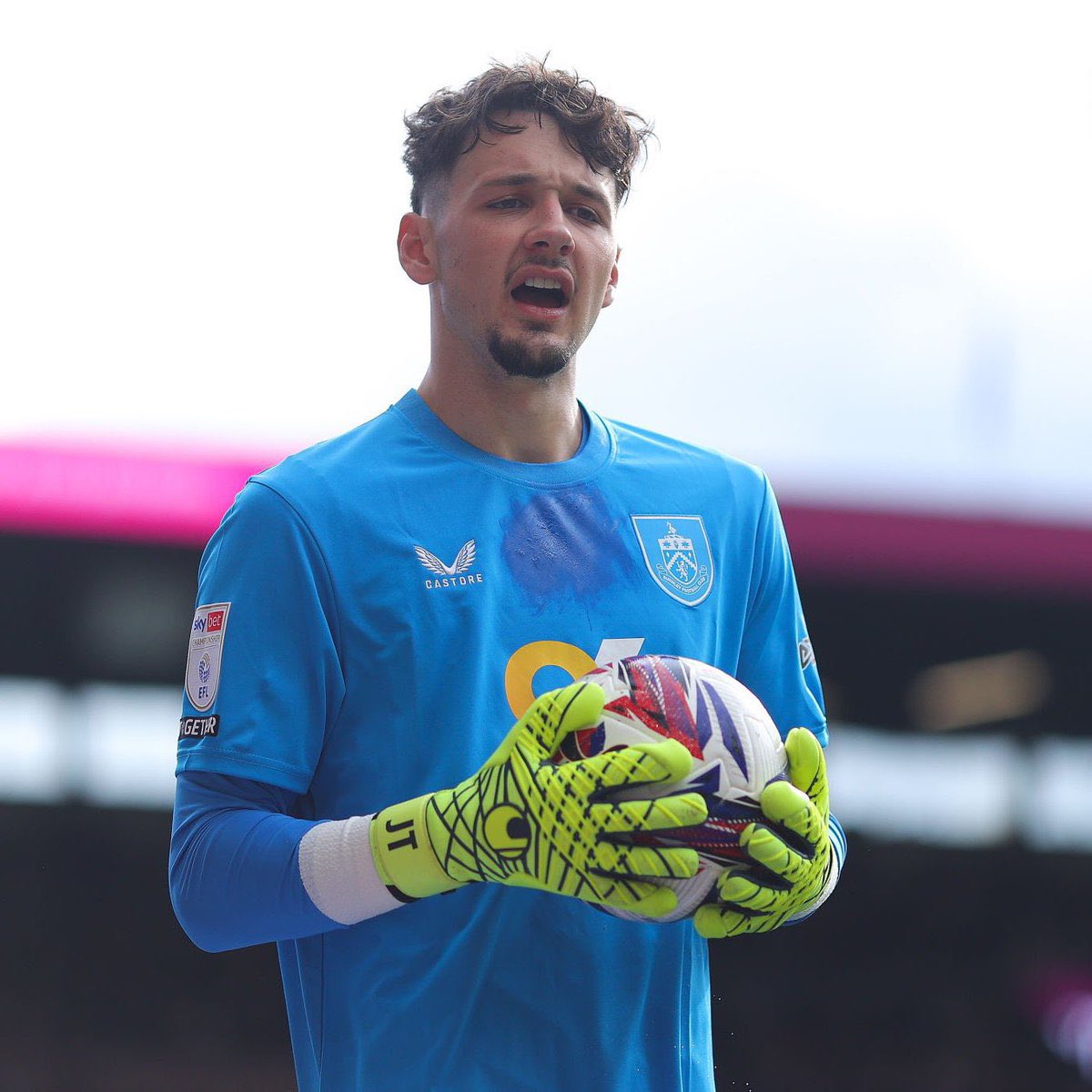 mcfc_lads's tweet image. James Trafford is not involved with Burnley for their friendly against Huddersfield this afternoon. ❌