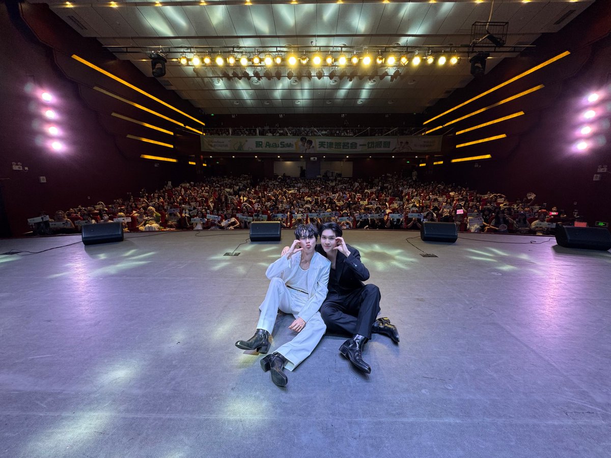 DomundiTV's tweet image. ขอขอบคุณแฟน ๆ ทุกคนที่มาเจอกัน และมาร่วมกิจกรรมไปด้วยกันกับ “อู่อู๋” @Auautnp และ “เซฟ” @savewrg รวมถึงขอขอบคุณทุกกำลังใจที่ส่งมาให้ทั้งสองคนในวันนี้ด้วยนะคะ ไว้เจอกันใหม่โอกาสหน้าค่ะ 🥰
Thank you everyone for coming to support AuAu and Save at the “夏日乌托邦 Summer Utopia”…