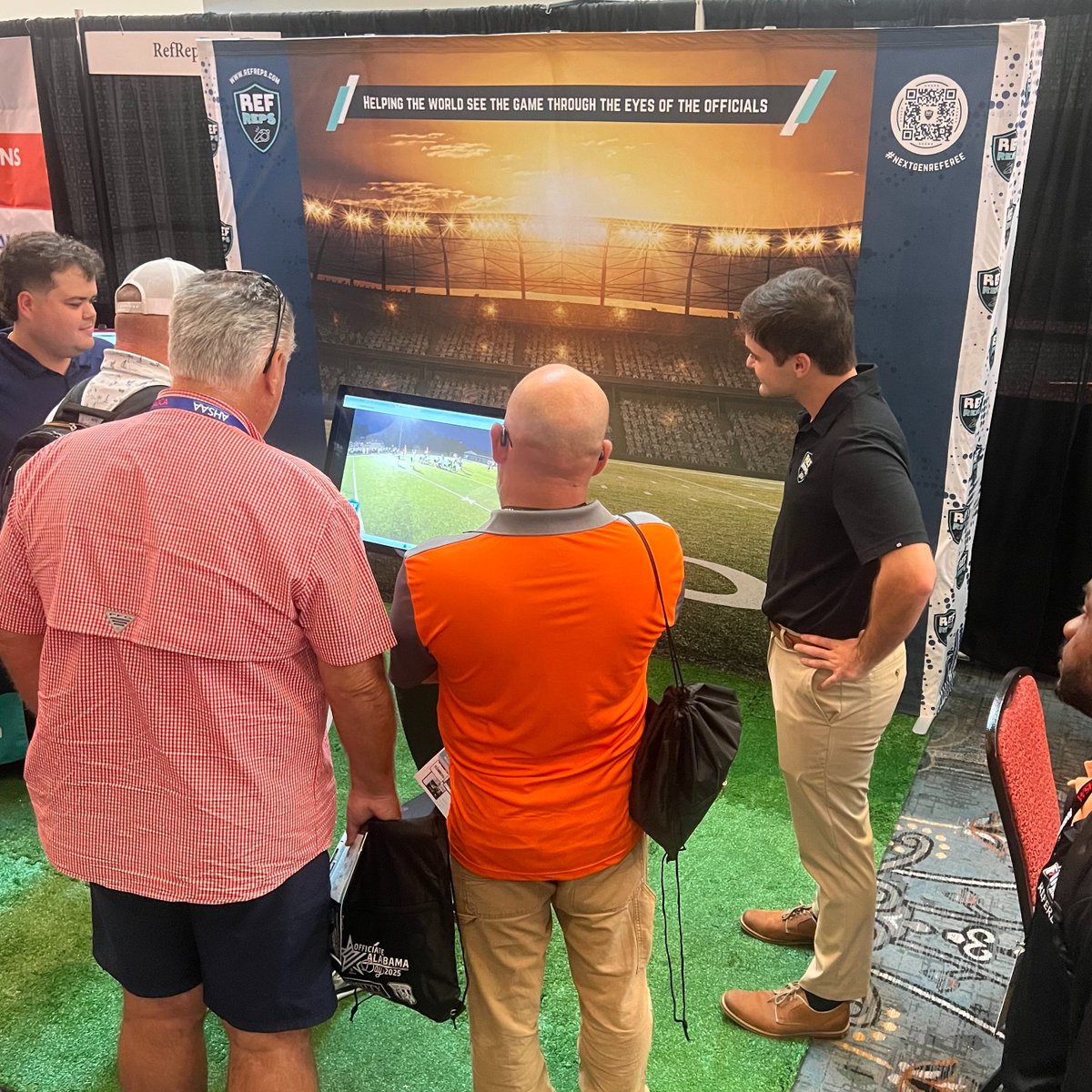 RefReps's tweet image. Happy Officiate Alabama Day! If you're in Montgomery, find our booth in the exhibit hall to "make the call" where you will simulate live games and make a decision on a play.
#OfficiateAlabama #BecomeAnOfficial #RefReps #Referees @AHSAAUpdates
