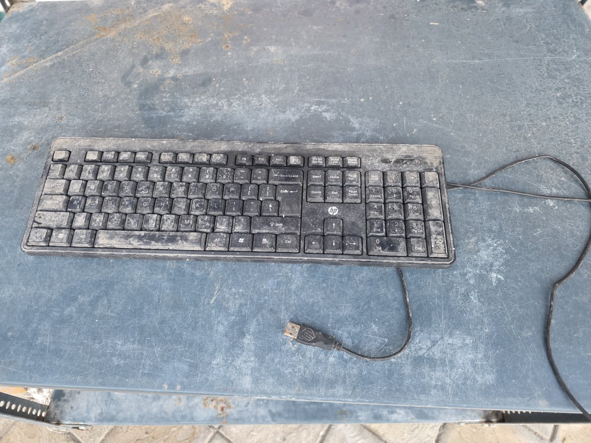 techbharatco's tweet image. Ye keyboard kaha use hua hoga?