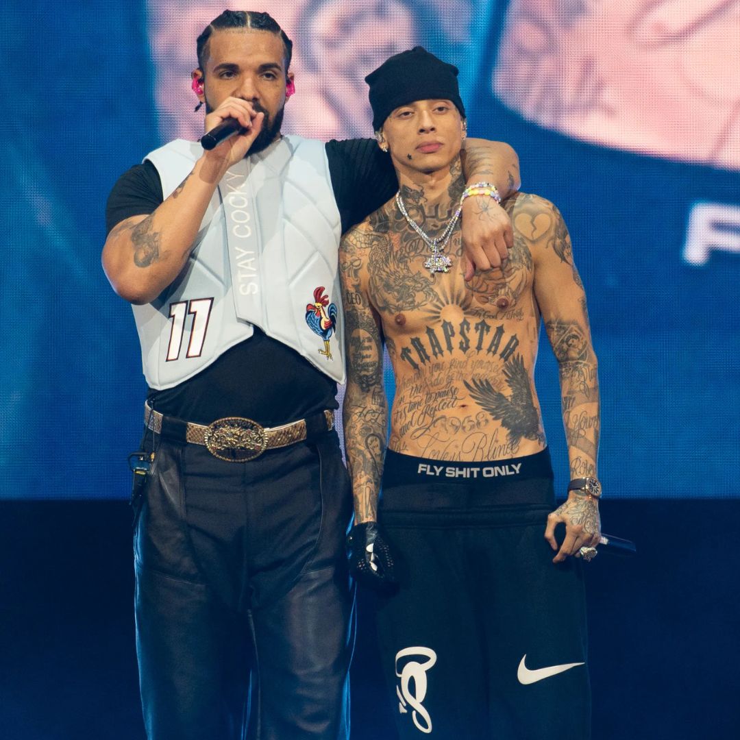 RATINGSGAME's tweet image. Drake & Central Cee's "Which One" Hits #1 on US Apple Music 📈