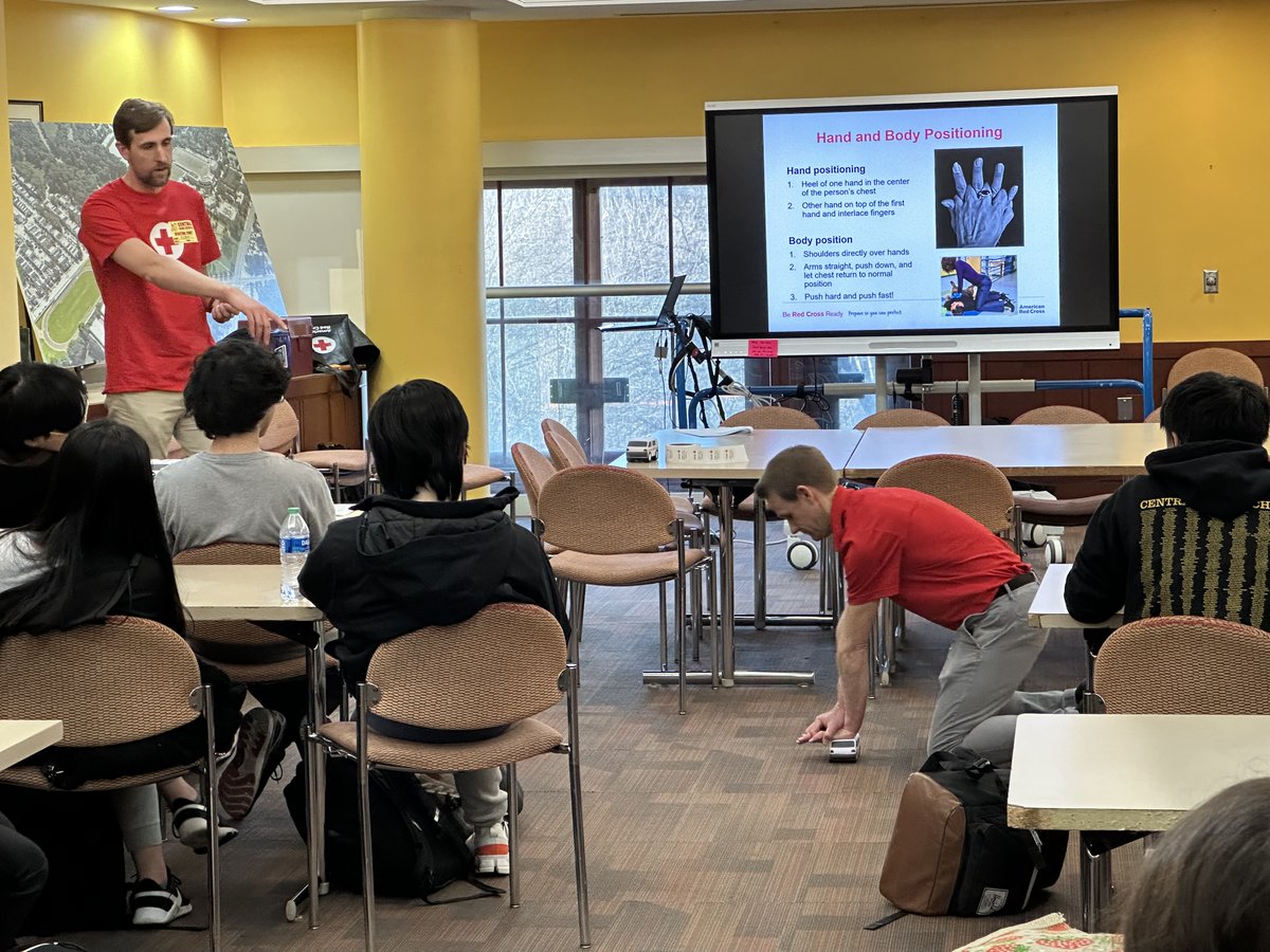 RedCrossPhilly's tweet image. Join us or a FREE Red Cross Ready and Hands-Only CPR class on Monday, July 28th at 5:15-6:30 p.m. at Chestnut Hill Library, 8711 Germantown Ave. in Philadelphia. Learn how you can prepare for local disasters + the hands-only CPR technique. Get more info: rdcrss.org/456ZNld