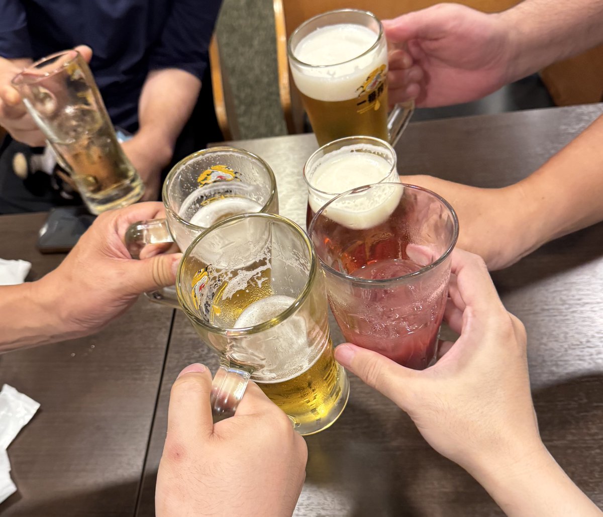 amonworks's tweet image. にせおじさんとキャモさんもきた