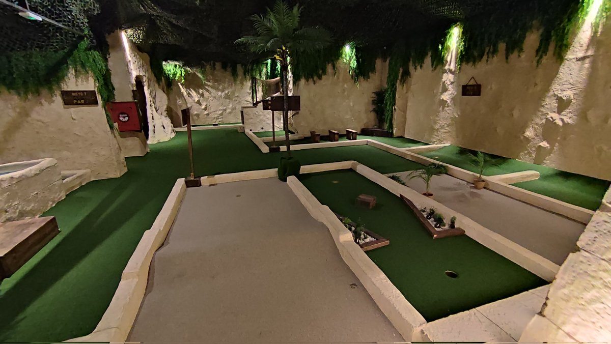 MarcosAD87's tweet image. Echando una partida en Indygolf Aventura en X-Madrid ⛳🏌️