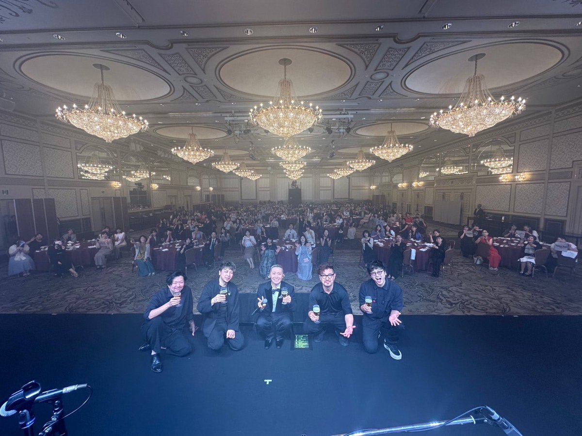 Da_iCE_STAFF's tweet image. 【Thank you!!】
大野雄大 (from Da-iCE) Premium Dinner Show 2025
2025.07.26
@ 愛知・名古屋東急ホテル
▼Mini Album「A Singer Ⅱ」
da-ice.lnk.to/ASinger2_digit…
▼Ticket(7/30大阪・8/13東京)
r.y-tickets.jp/ohnoyudai2501
@Da_iCE_UDAI
#大野雄大 #Da_iCE