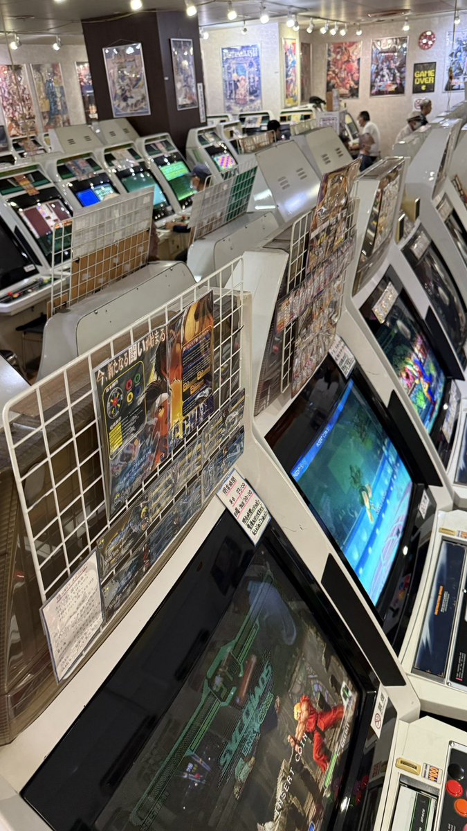 TropicalBitsCR's tweet image. Unas cuantas fotos de mi pasada por @royalgamecenter en Osaka.
La pasé fabuloso a pesar que solo tuve tiempo para 1 crédito que resultó en llegar al último boss de Futari 1.5
Una maravilla ser parte de la historia de este lugar.
#Arcade #Shmups