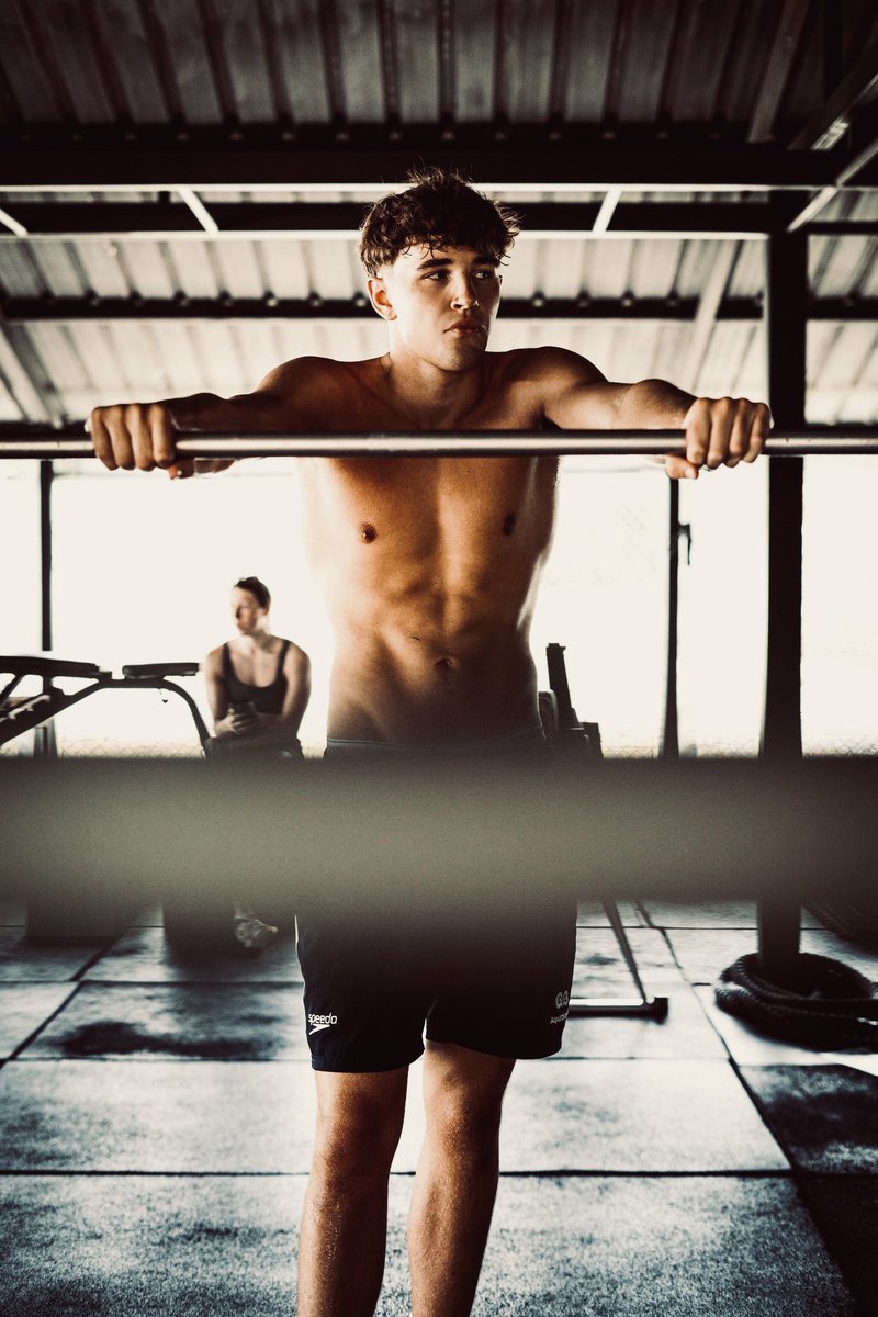 Helen Mills tweet media