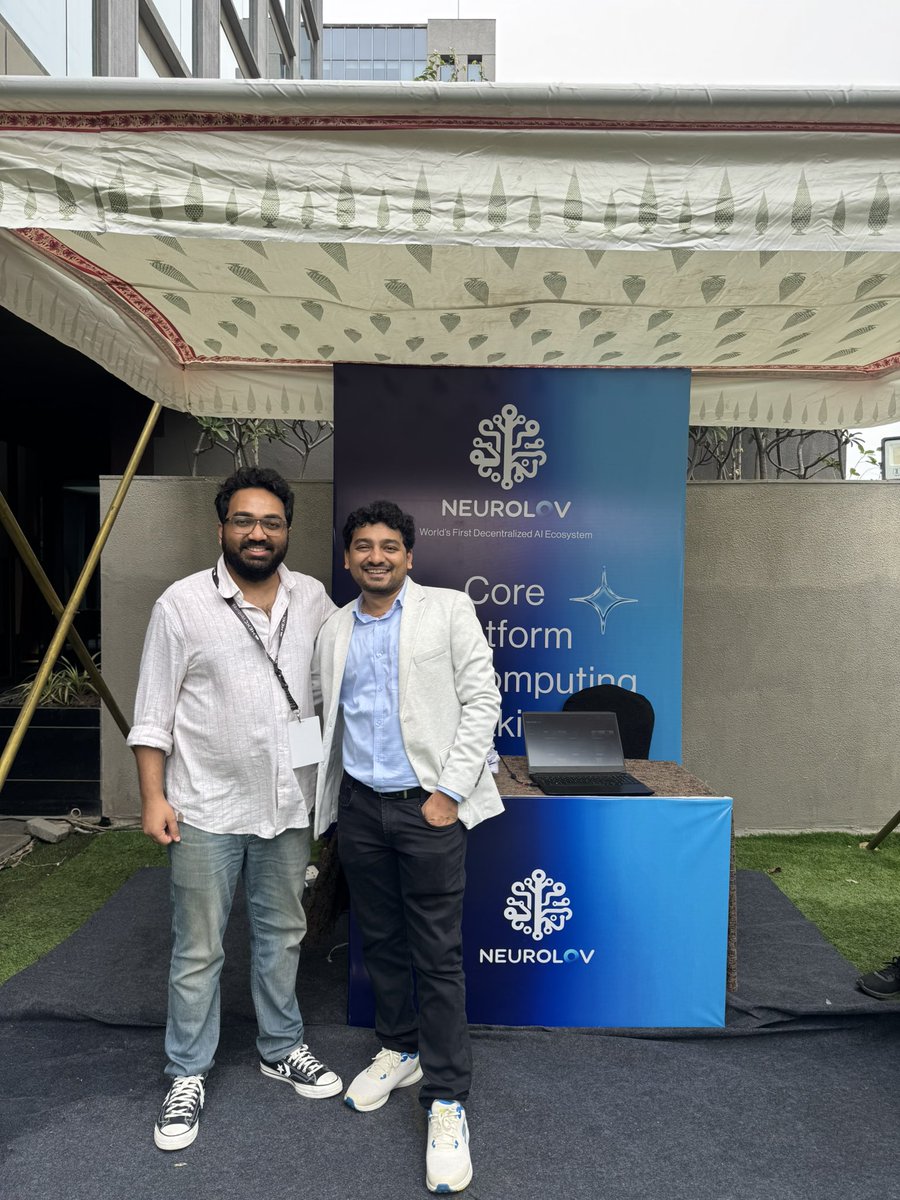 Dhruv4Ai's tweet image. Honored to represent @neurolov at IBT25 – Ahmedabad!
The energy, response, and curiosity around decentralized AI has been amazing. 💥
Huge thanks to @octaloopHQ & @av535 driving this powerful movement across India.
#IBT25 #Neurolov #Web3India #Ahmedabad #AIxWeb3