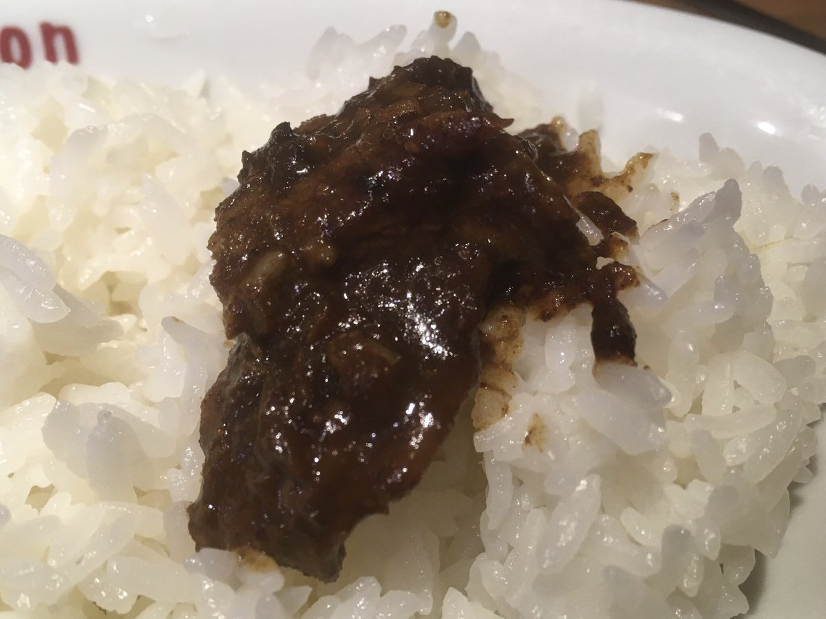 nanashi_mewota's tweet image. ロージー幕張→譜久村シリイベハシゴで夜まで飯抜きの先週日曜。
好きな物でしっかり腹を満たしたい。
急にふくちゃんインスタライブ開始w
とんかつ牛すじ煮込みカレー(辛口)1309円
特盛•辛さ調節 無料
グツグツ煮立つカレーに聳えるカツ。
煮詰まり過ぎて炭みたくこびり付く。
#HotSpoon
#五反田
