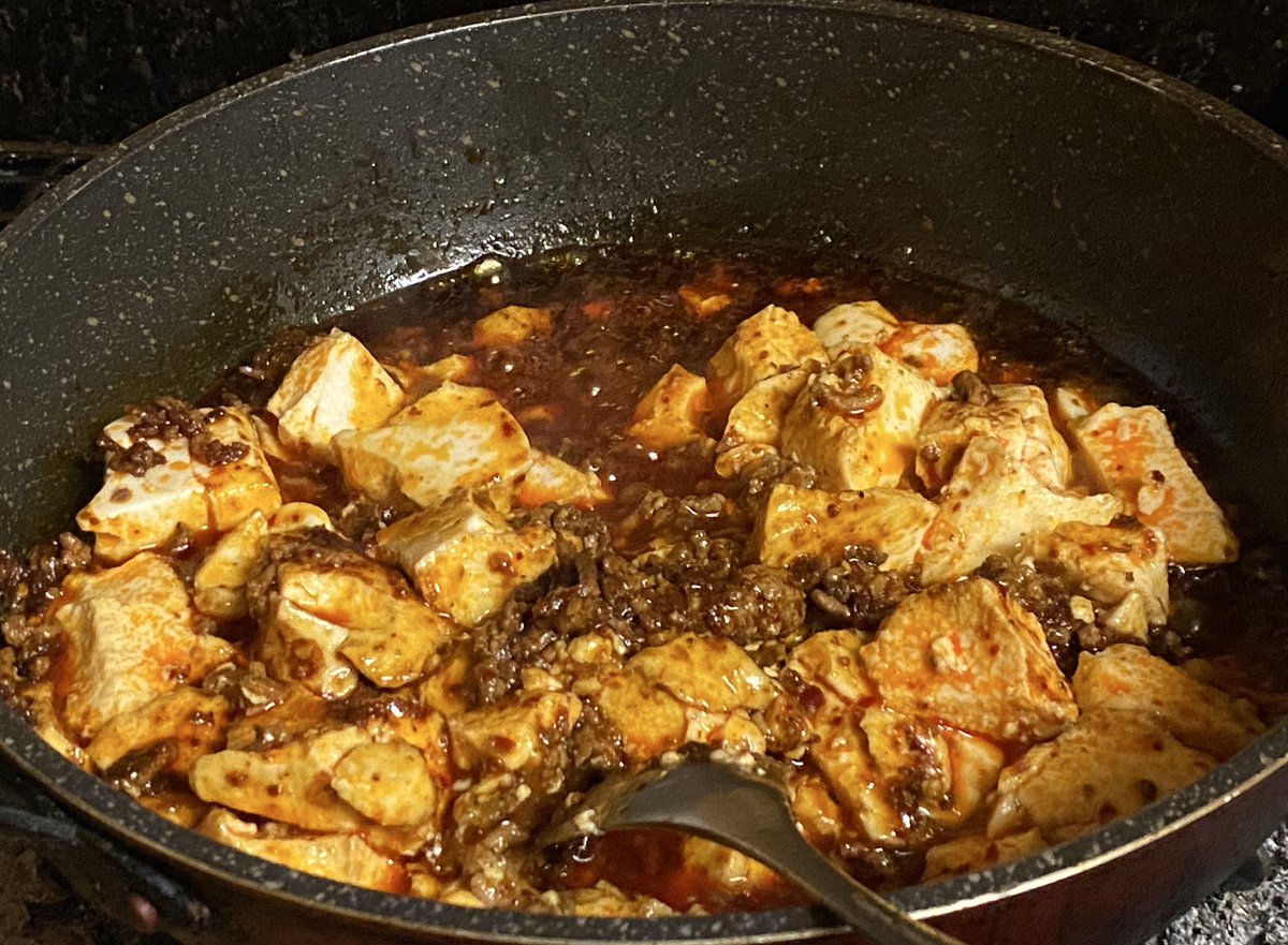 hamaguri_s's tweet image. ご飯してなかったので麻婆。
この時間の最寄りスーパーはセルフレジなのだけど有人レジ開けろ!とがなってるオッさんが居て、見苦しいわねぇというのが素直な感想。生きてて恥ずかしくないのかな。