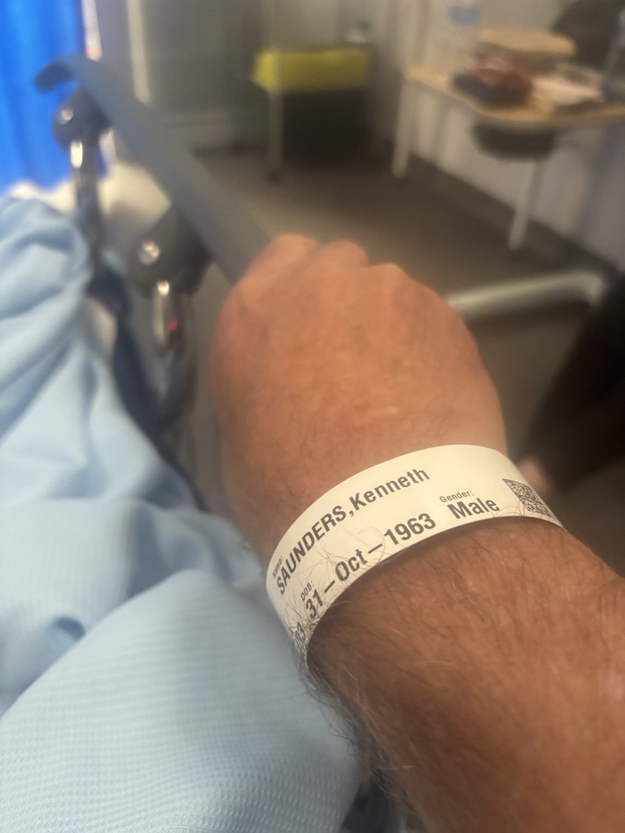 Kenny9Saunders's tweet image. Unexpectedly collapsed in work early this week but my medicine was Saturday morning at Calderstones Park today a special mention to those paramedics doctors and nurses for all your help/support during my short stay at the #RoyalHospital #Givethedoctorsapayrise