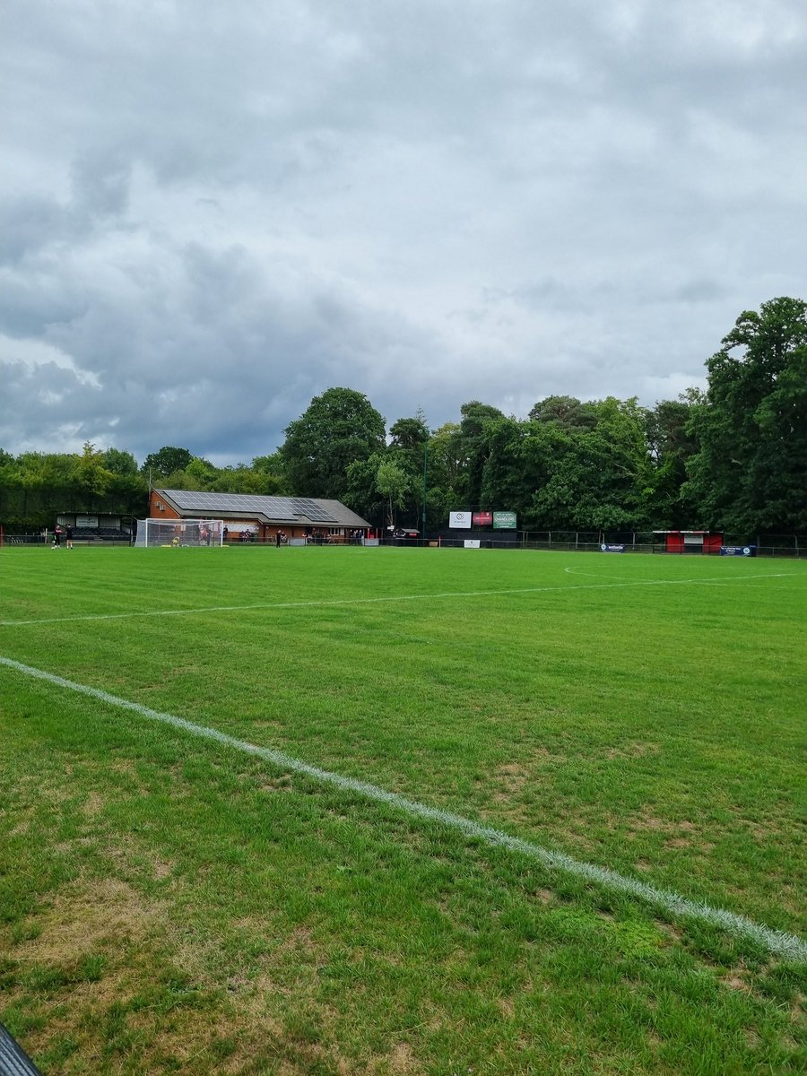 fone41's tweet image. Today, I'm at @KnaphillFC for their final preseason friendly as they host @RaynersLaneFC #NonLeague #nonleaguefootball #psf