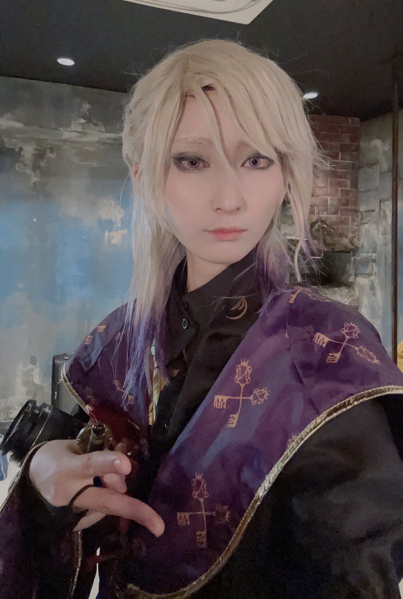 s2_xion's tweet image. おそくほう!!!!!
ひっっっっっさしぶりのコスプレでイツメンたちとスタジオでtwst寮長併せ(式典)&闇鍋会
1人目は🍎、2人目は初褐色初コスの🦁でした✌️
楽しかった🥳🥳✨