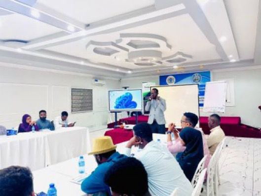 SONNALIVE's tweet image. Somalia’s Financial Reporting Center launched a two-day training on July 26 to equip media professionals with tools to support Anti-Money Laundering (AML) and Counter-Terrorism Financing (CFT) efforts and help disrupt terror funding networks.