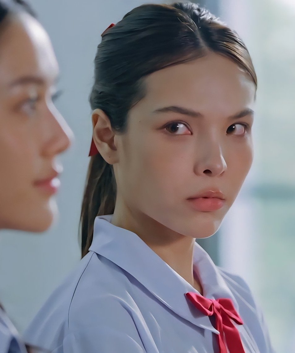 eckarys's tweet image. the contrast 😭 one really got her attention while the other wants her attention
#HarmonySecret
#ลูกหมีซอนญ่า #LMSY
